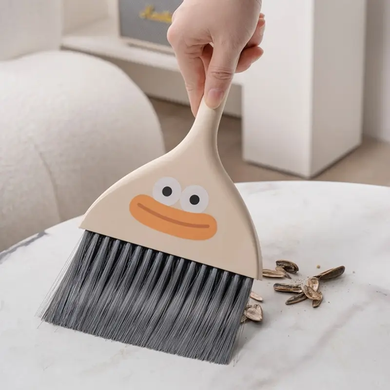 Mini Escoba Varios Diseños