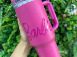 Vaso Simil Stnley Quencher Barbie 1200ml
