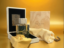 Perfume Armaf Club de Nuit Oud Eau de Parfum 105ml