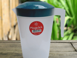 Jarra Plástica con tapa 2lts Magiclick
