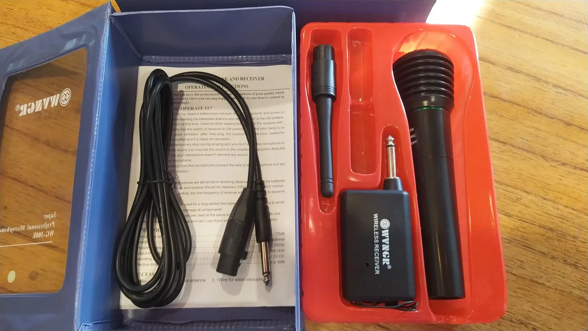 Micrófono Inalámbrico Professional Dynamic Negro WM-308K - Image 4