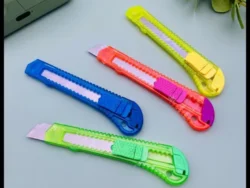 Cutter Trincheta De Plástico Cortante Hoja 18mm Pack x12 Unidades