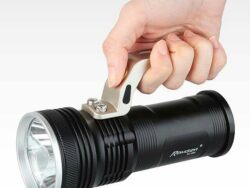 Linterna Eléctrica Con Mango 800 Lumenes KR0055